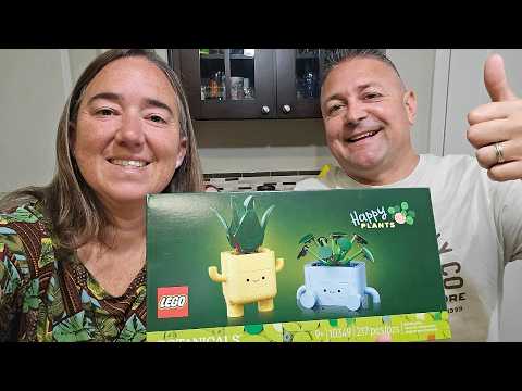 LEGO Botanicals Happy Plants Building!