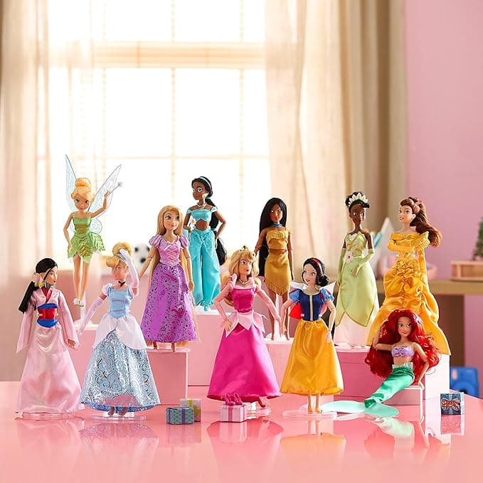 Disney Store Official Classic Doll Collection Gift Set - Disney Princess Toys Set with Dolls & Accessories - Comes in Display Box - Includes 11 Fashion Dolls & Accessories