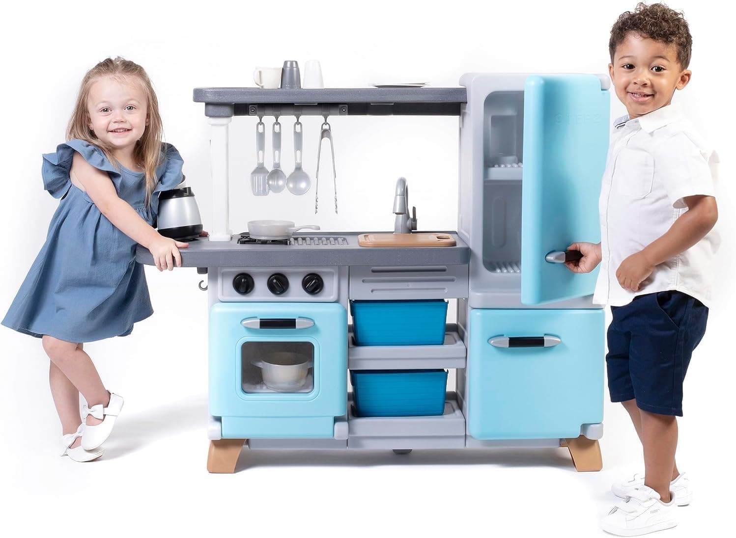 Step2 Cooking Time Kids Kitchen Playset, Indoor/Outdoor Kitchenette, Interactive Play with Lights and Sounds, Made of Durable Plastic, Includes 23 Piece Toy Accessories, for Toddlers 2+ Years Old